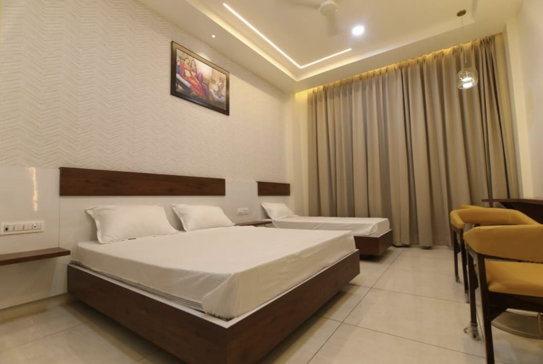 3 Bed A/C Room