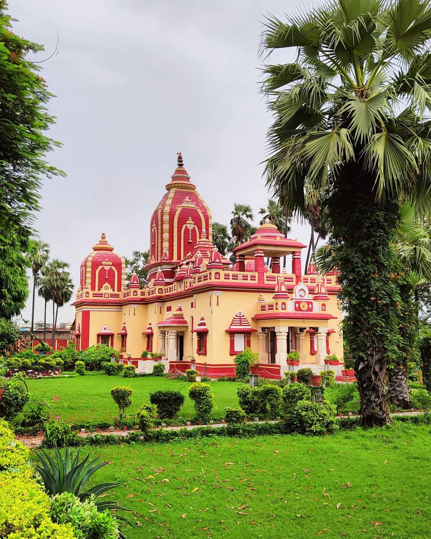 Explore Rooms, Dharamshala & Nearby Places